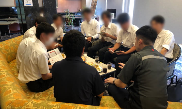 16:00 座談会