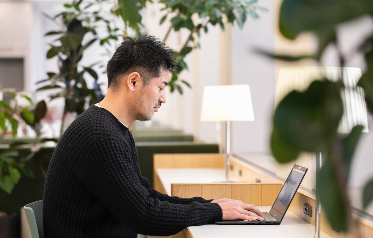 人と保険を近づけた「LINEほけん」 インシュアテックの一つの方向性を示した